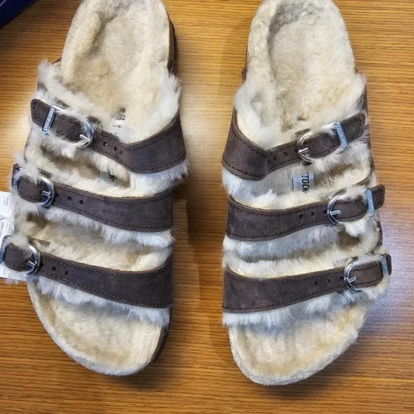 Birkenstock Brown and Cream Furry Sandals Sze 38 (Size 7) - Picture 3 of 11